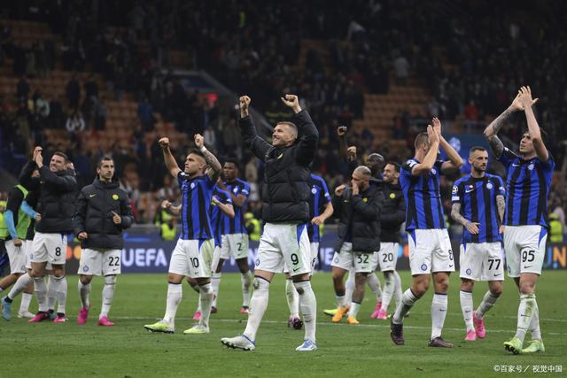 中国篮球历史新篇章！NBL合肥17分大胜CBA江苏队，易立满脸无奈