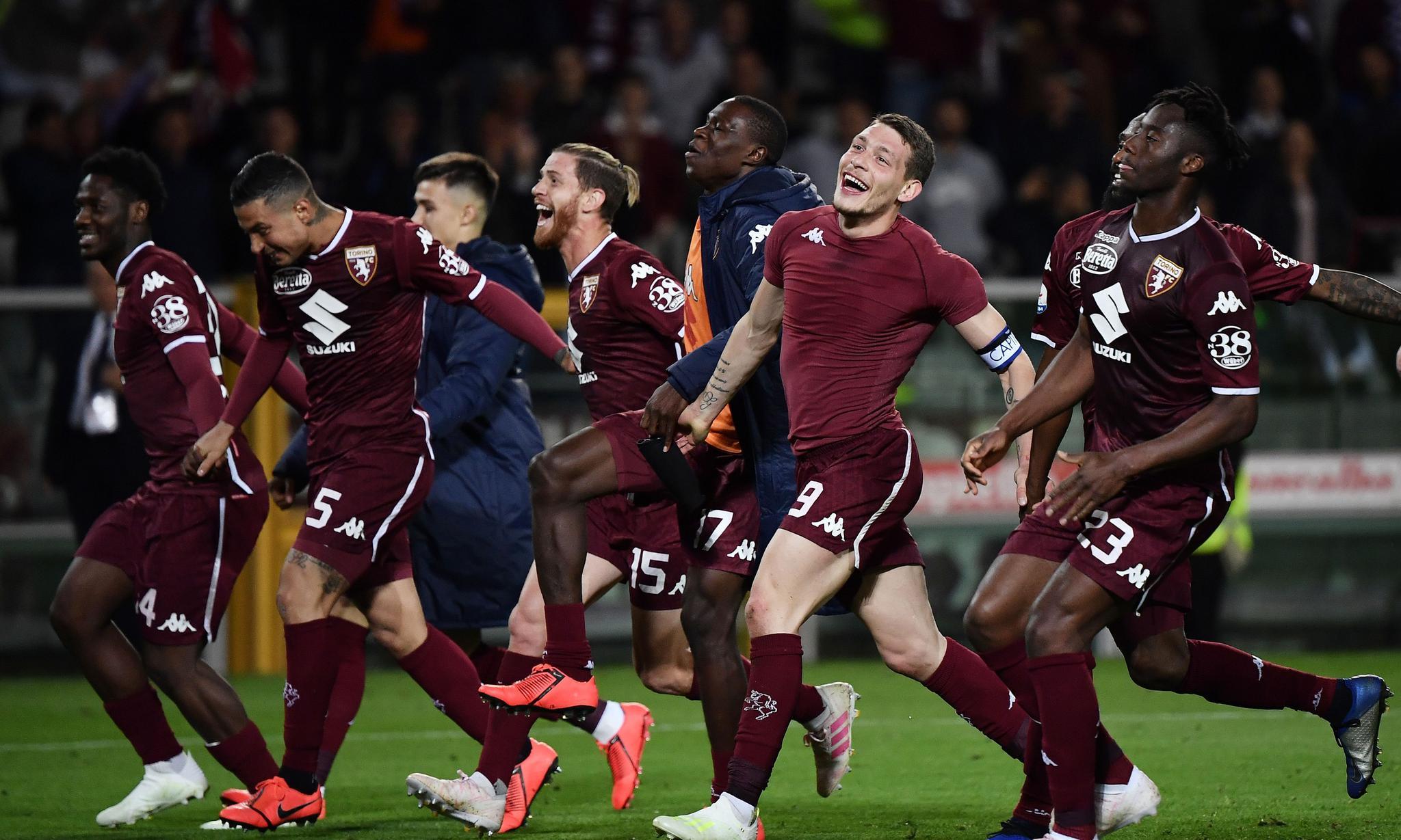 火箭队员互选紧急联系人，阿杜选老姐夫泰特选阿门