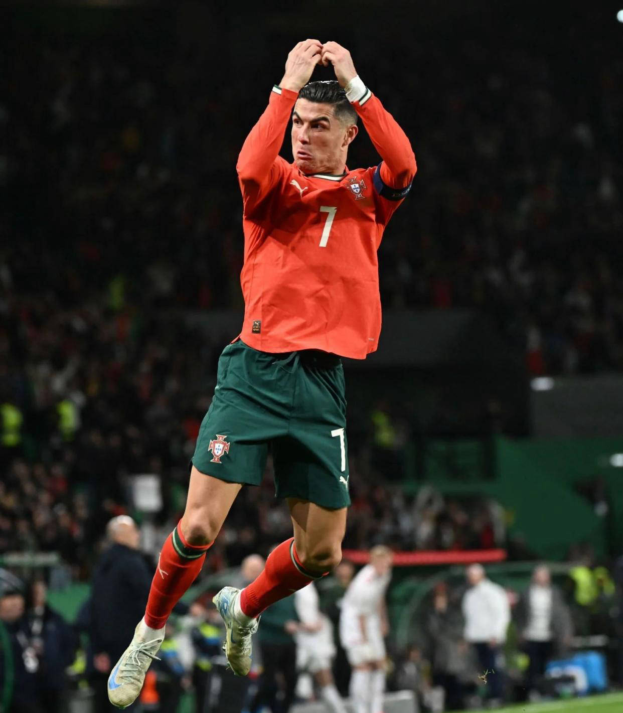 吉达国民总监：伊万-托尼不会在冬窗离开，转会传闻毫无根据