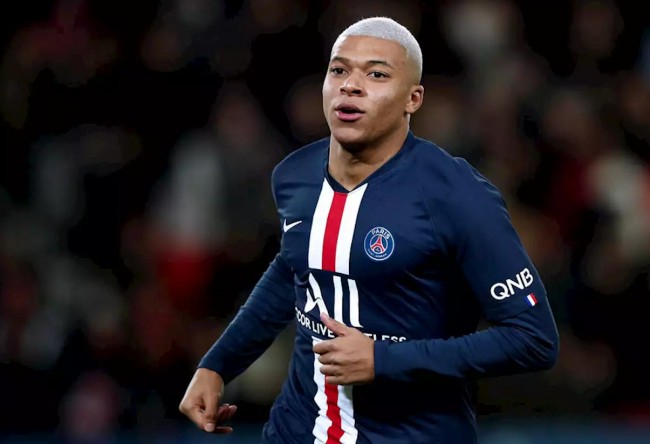 大连梭鱼湾足球场本赛季中超联赛观众总人数达874...