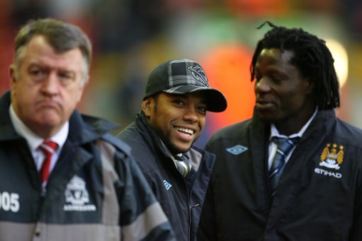 无缘升级向球迷跪拜道歉，水原三星主帅卞成焕赛后主动辞职